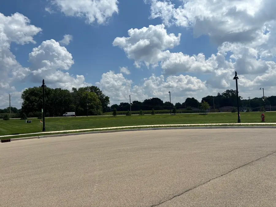 1 Pointe Boulevard, Peru, IL 61354 - #2