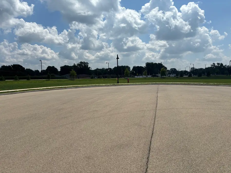 1 Pointe Boulevard, Peru, IL 61354 - #3