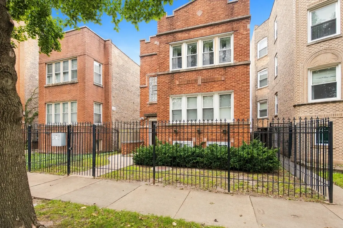 6044 N Fairfield Avenue, Chicago, IL 60659 - #1