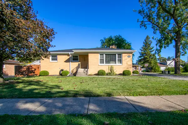 6420 W 82nd Street, Burbank, IL 60459