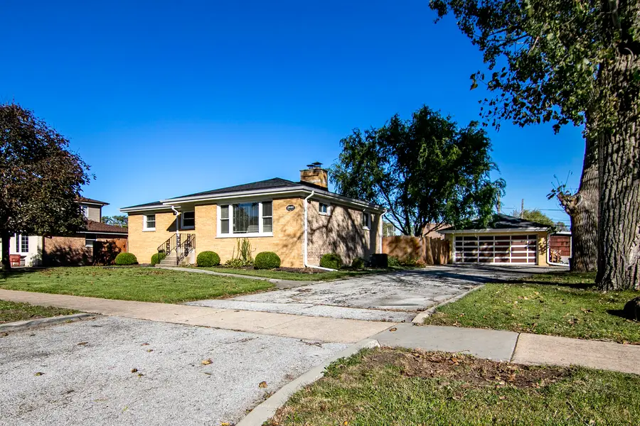 6420 W 82nd Street, Burbank, IL 60459 - #2