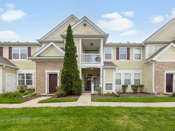 2225 Aurora Drive #4, Pingree Grove, IL 60140