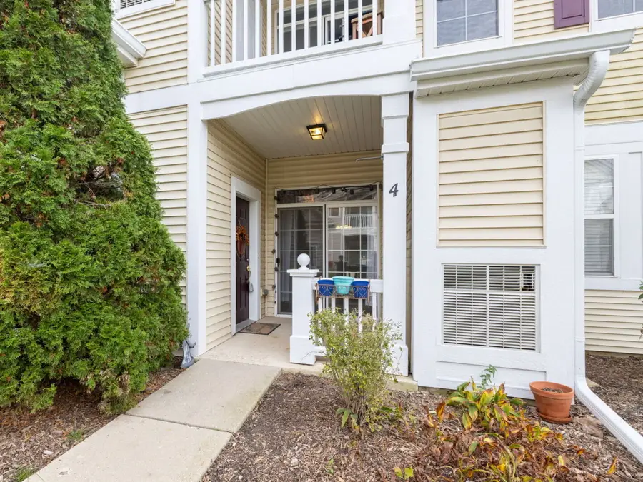 2225 Aurora Drive #4, Pingree Grove, IL 60140 - #2