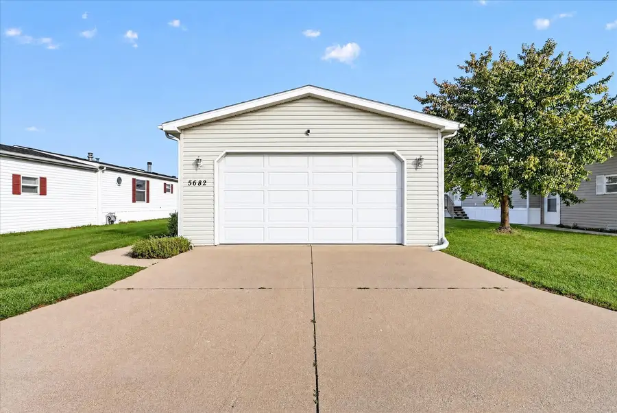 5682 Rockport Road, Loves Park, IL 61111 - #3