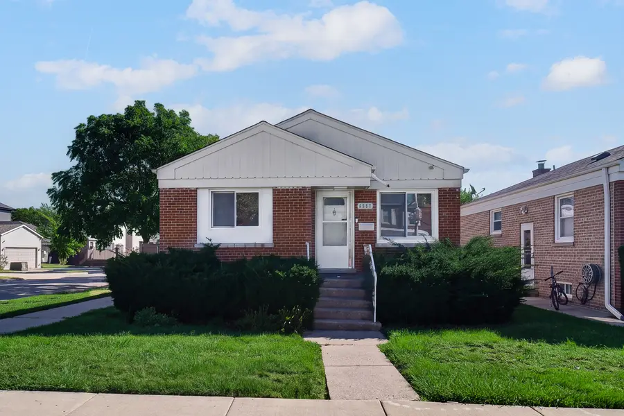 6557 N Troy Street, Chicago, IL 60645 - #2