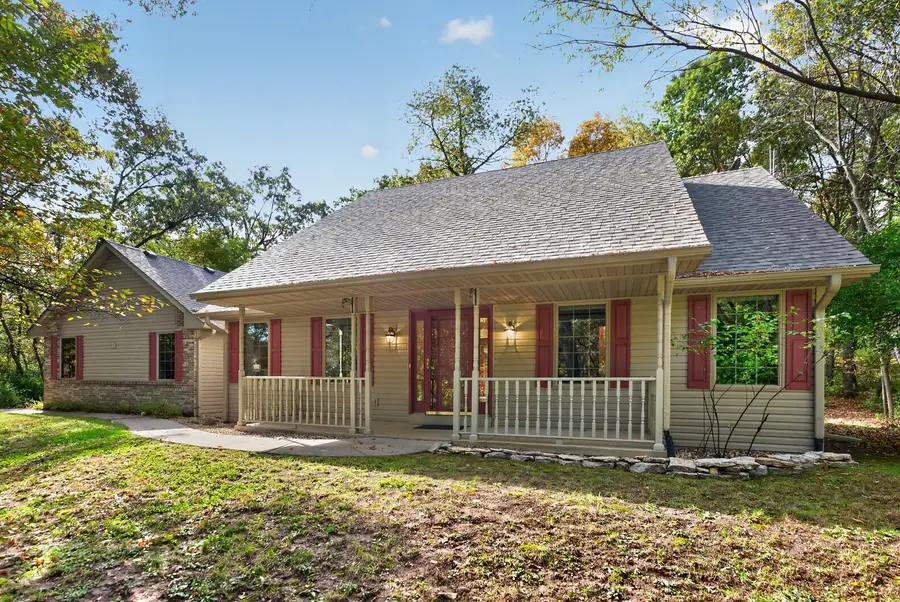 401 Slippery Rock Drive, Dixon, IL 61021 - #2