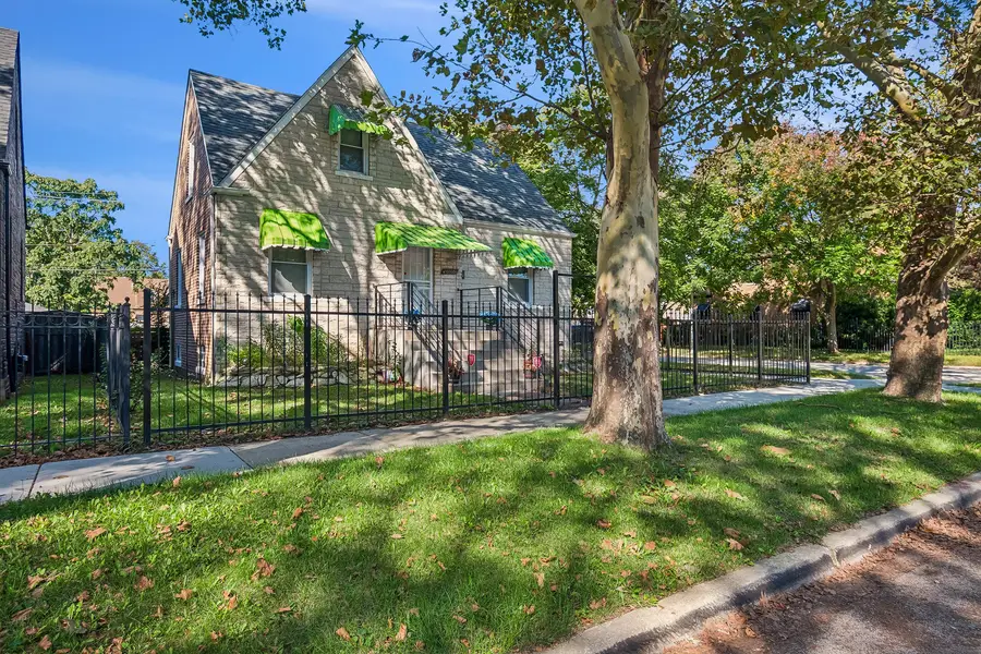 10100 S Bensley Avenue, Chicago, IL 60617 - #2