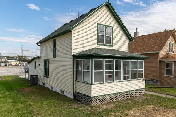717 17th Avenue, East Moline, IL 61244