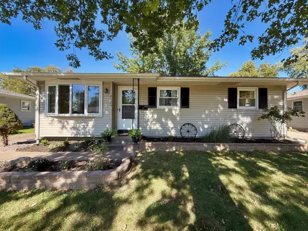 2124 W 38th Street, Davenport, IA 52806