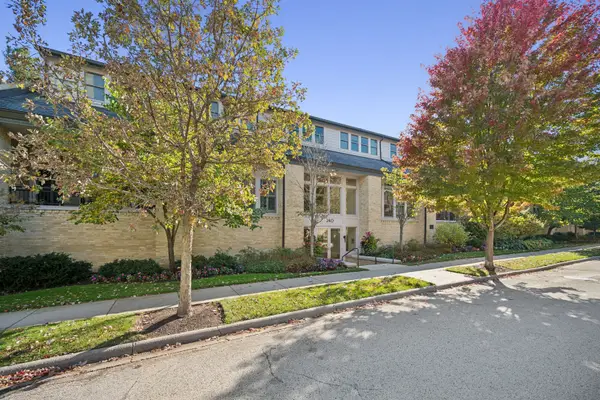 240 Whistler Road #1E, Highland Park, IL 60035