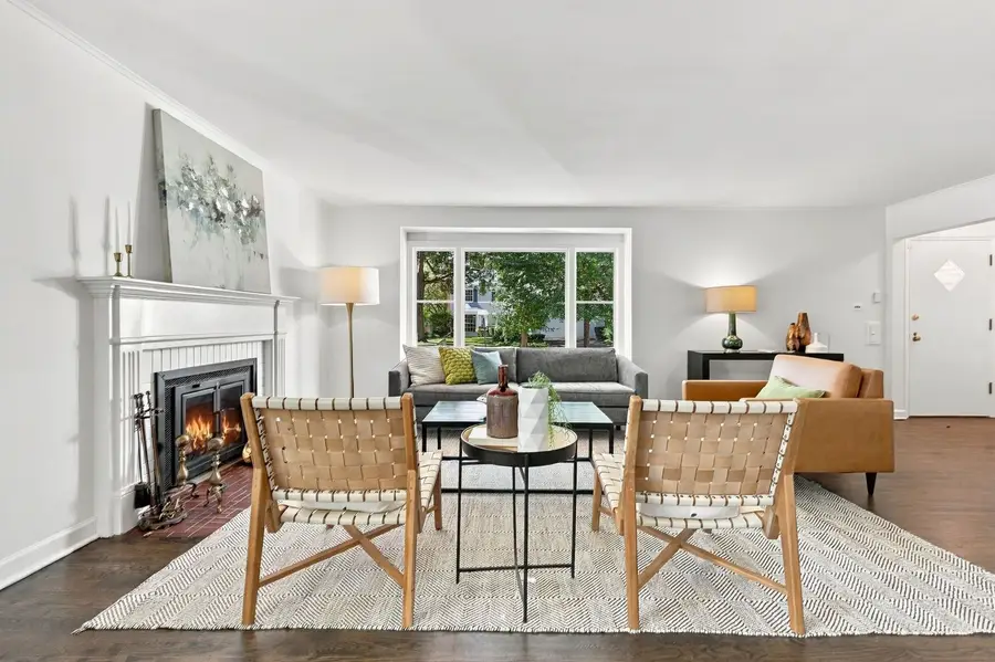 2111 Lincolnwood Drive, Evanston, IL 60201 - #3