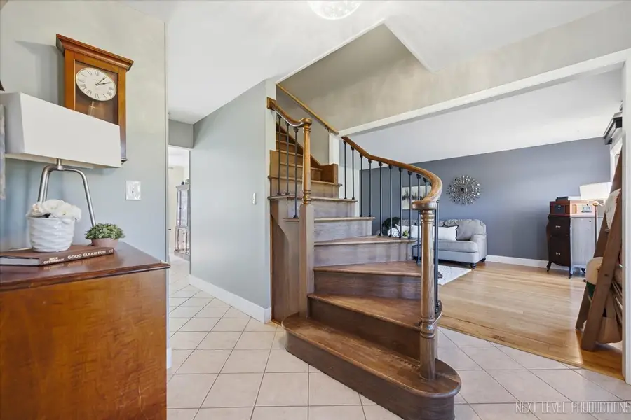 6N286 Creekside Drive, Saint Charles, IL 60175 - #2