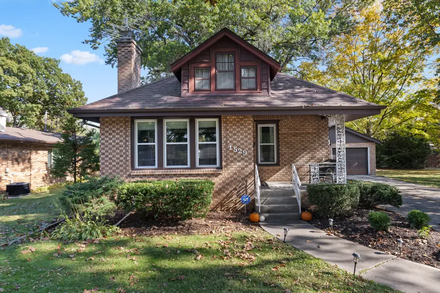 1529 Chelsea Avenue, Rockford, IL 61107 - #2