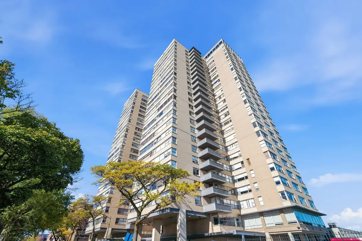 6301 N Sheridan Road #21P, Chicago, IL 60660 - #1