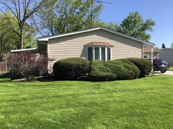 36531 N Douglas Terrace, Gurnee, IL 60031