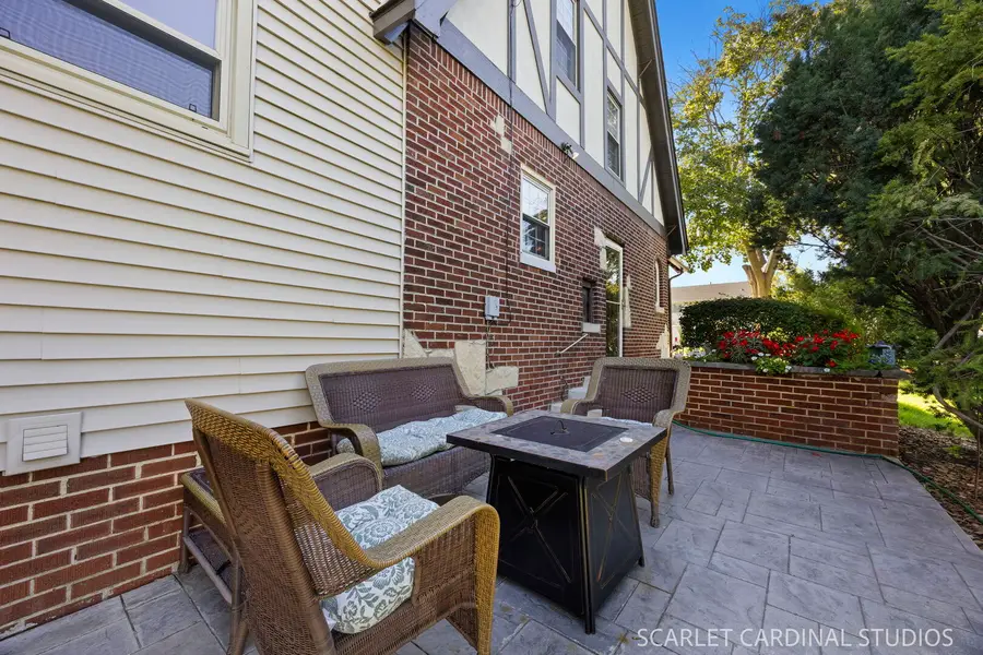 819 S Harvard Avenue, Villa Park, IL 60181 - #3
