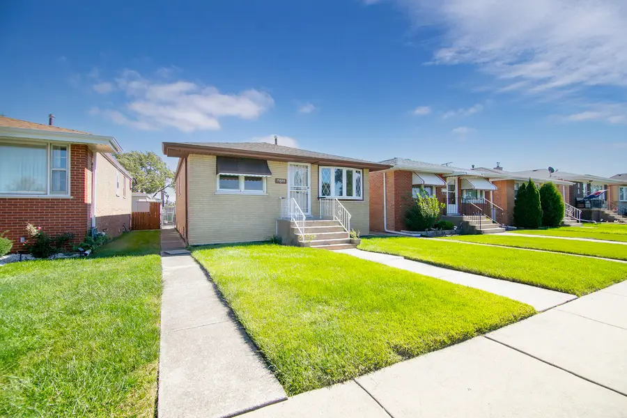 7805 Narragansett Avenue, Burbank, IL 60459 - #2