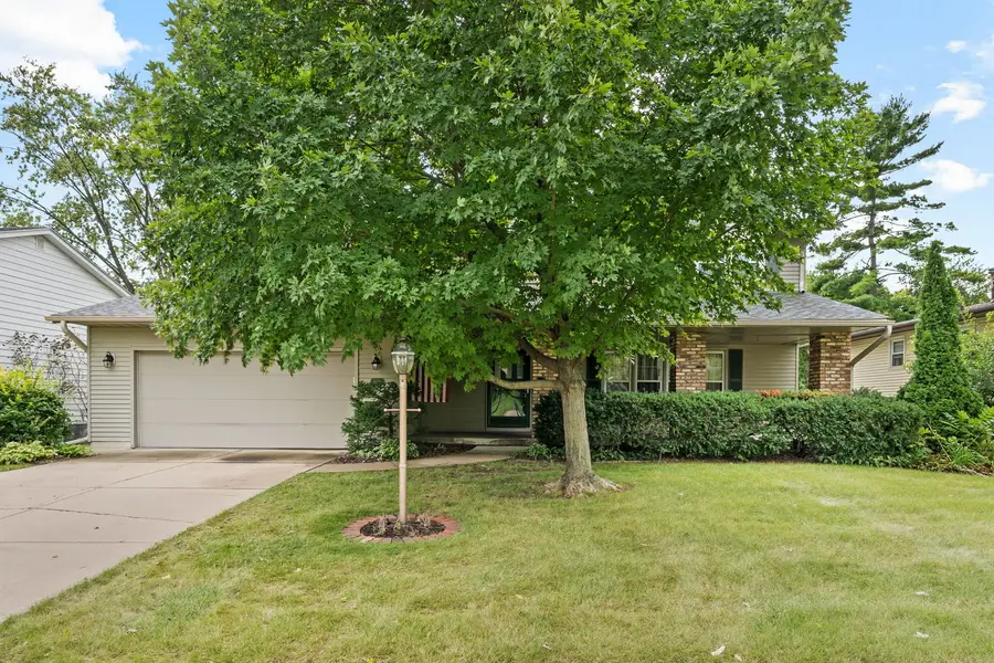 1223 Crow Creek Road, Bettendorf, IA 52722 - #3