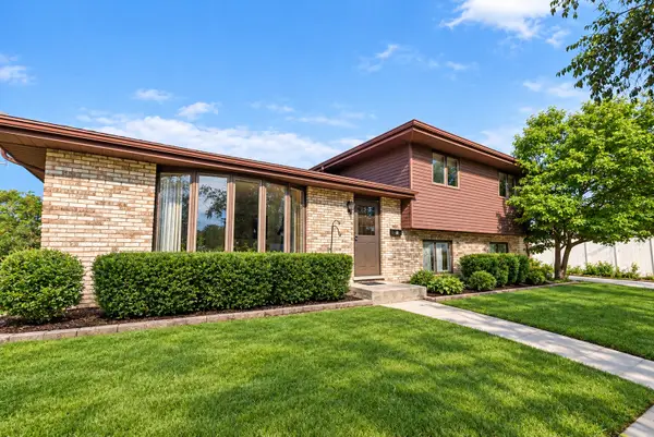 9837 S Kostner Avenue, Oak Lawn, IL 60453