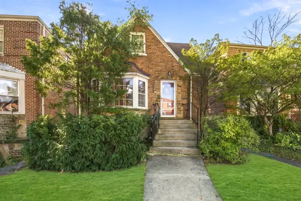 2919 W Jerome Street, Chicago, IL 60645