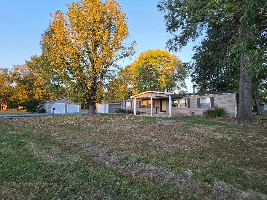 119 W Galaxy Drive, Woodlawn, IL 62898 - #3