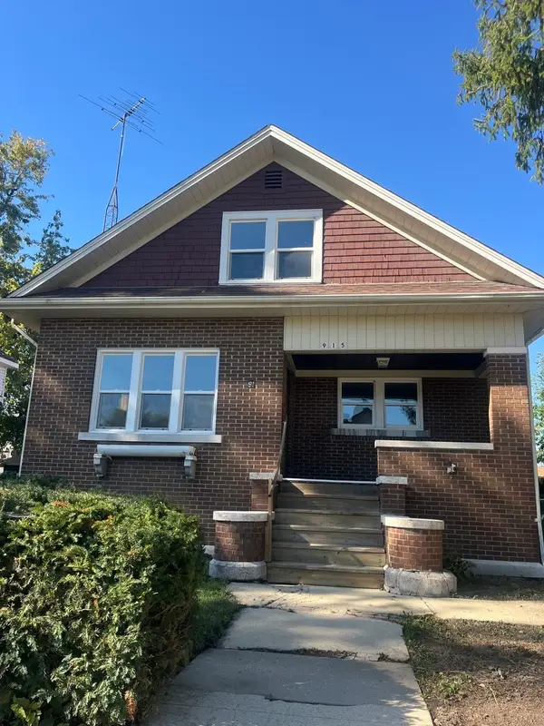 915 N Vine Street, Joliet, IL 60435