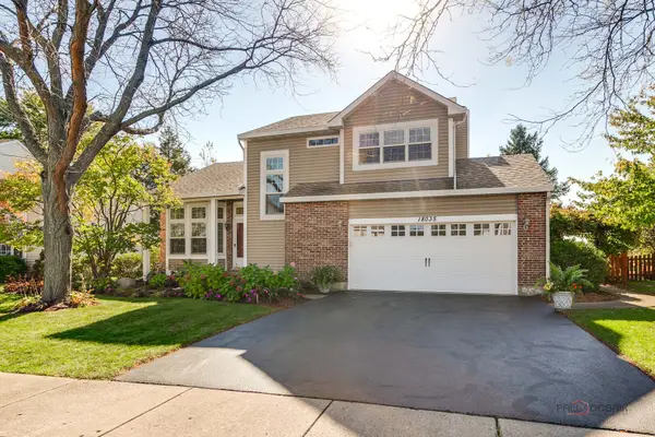 18035 W Banbury Drive, Gurnee, IL 60031