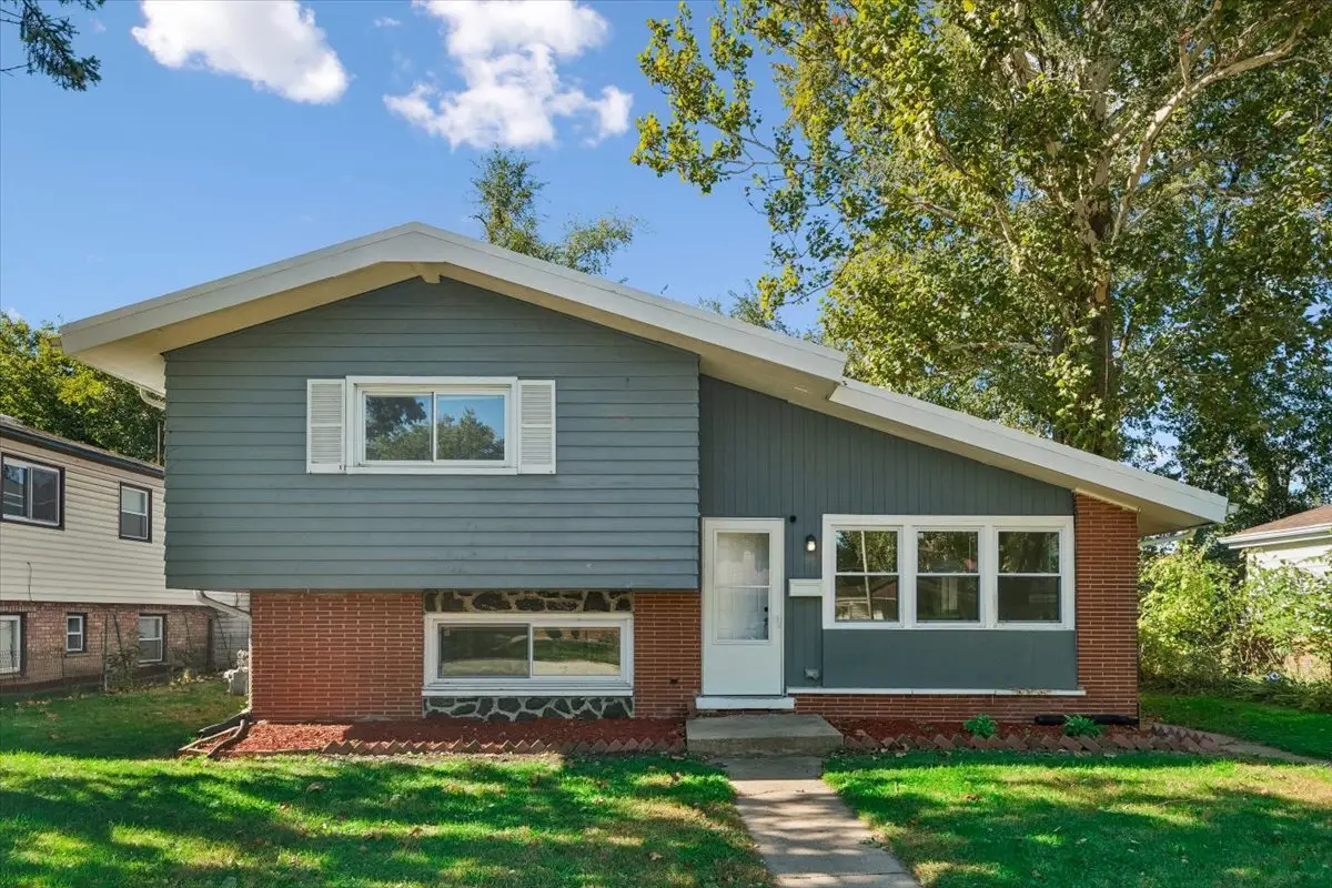 15218 Hastings Drive, Dolton, IL 60419 - #1