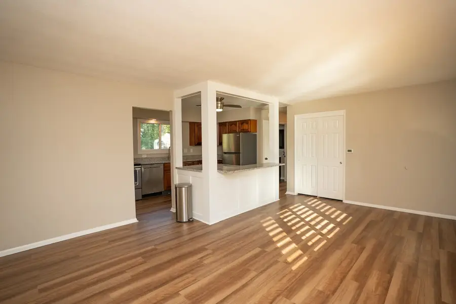 1430 Lakewood Drive, Bettendorf, IA 52722 - #3