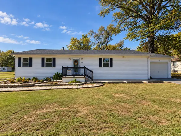 406 S Stotlar Street, Benton, IL 62812