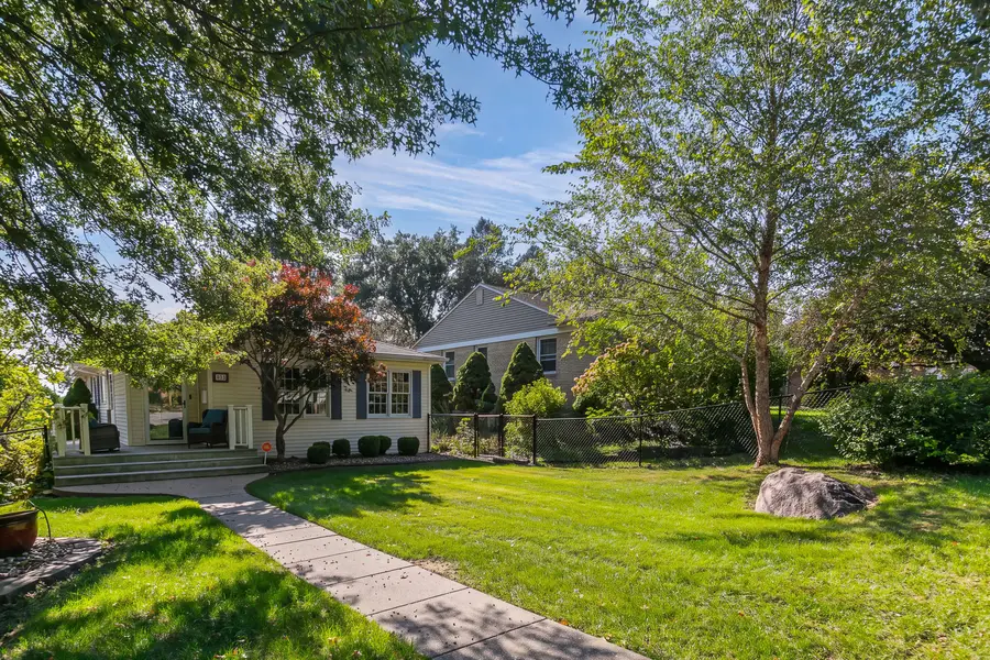 223 Custer Terrace, Bettendorf, IA 52722 - #2