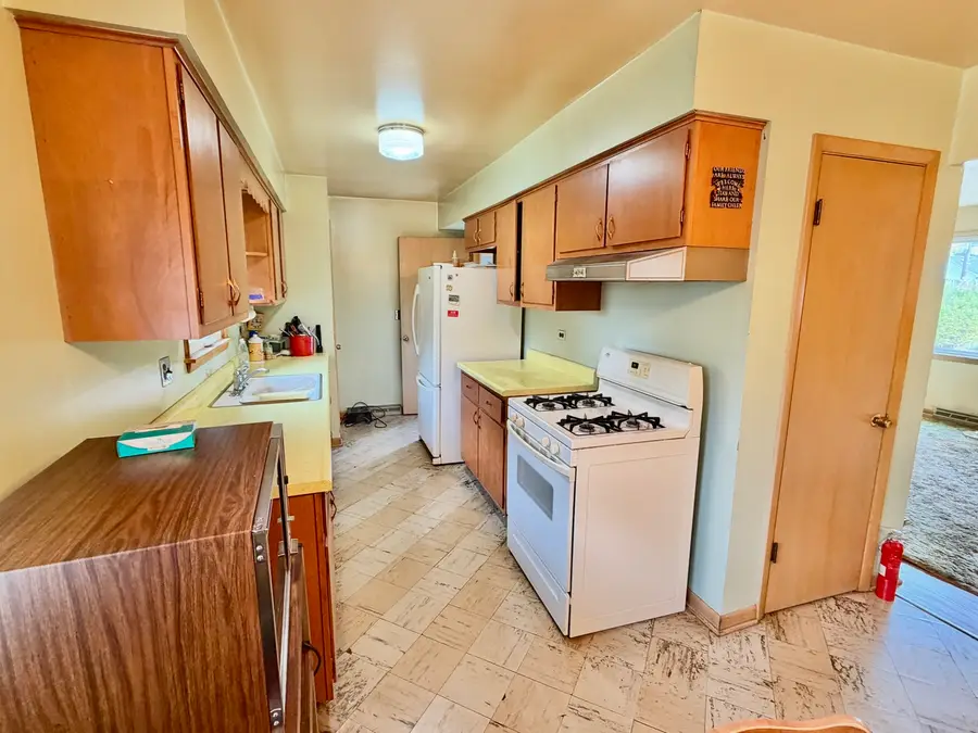 550 Elm Street, Hampshire, IL 60140 - #3