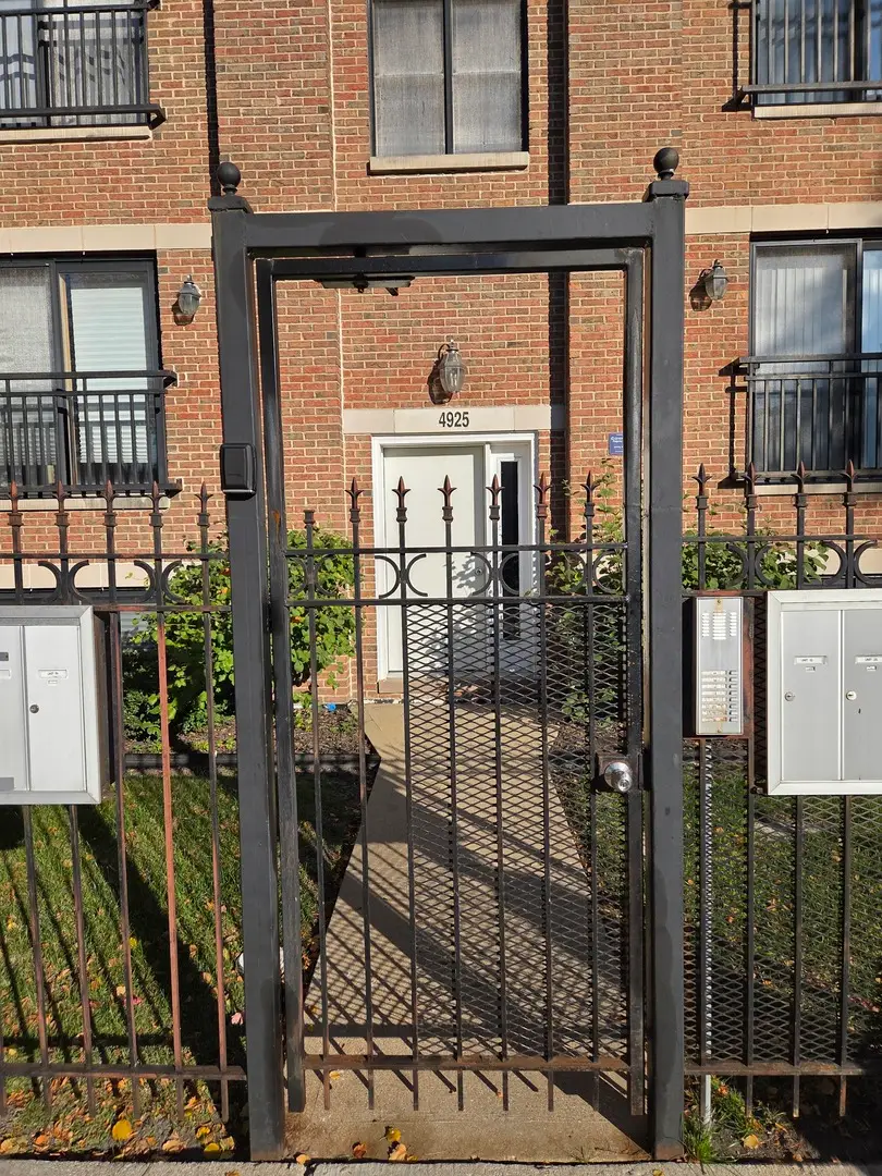 4925 S Forrestville Avenue #2S, Chicago, IL 60615 - #2