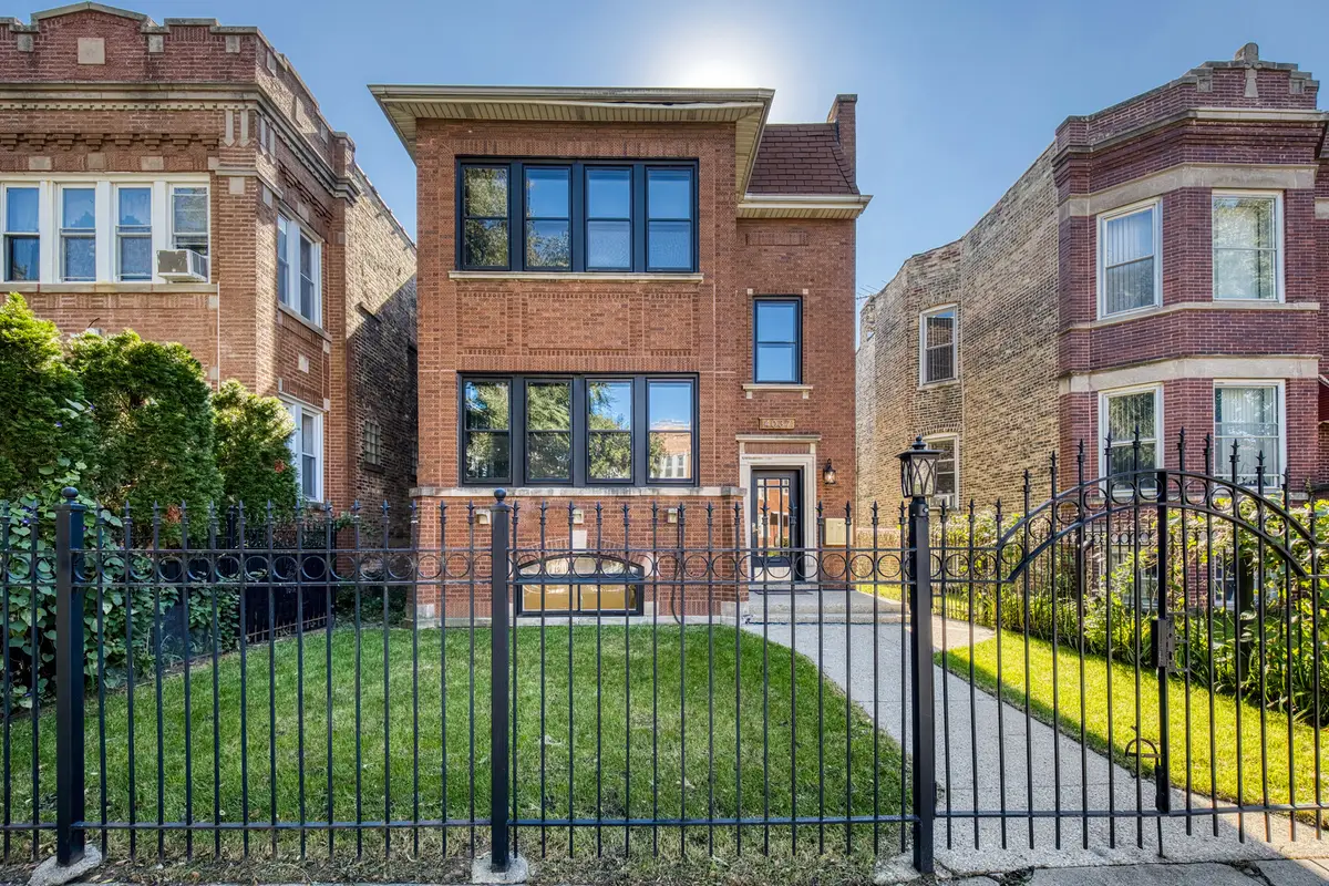 4037 W Oakdale Avenue, Chicago, IL 60641 - #1
