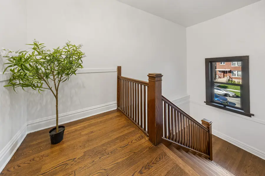 4037 W Oakdale Avenue, Chicago, IL 60641 - #3