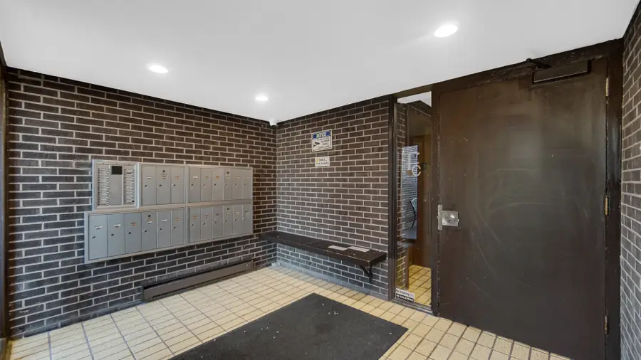 1117 Leavitt Avenue #114, Flossmoor, IL 60422 - #2