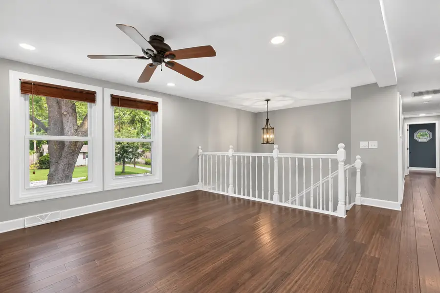 1521 Surrey Road, Batavia, IL 60510 - #3