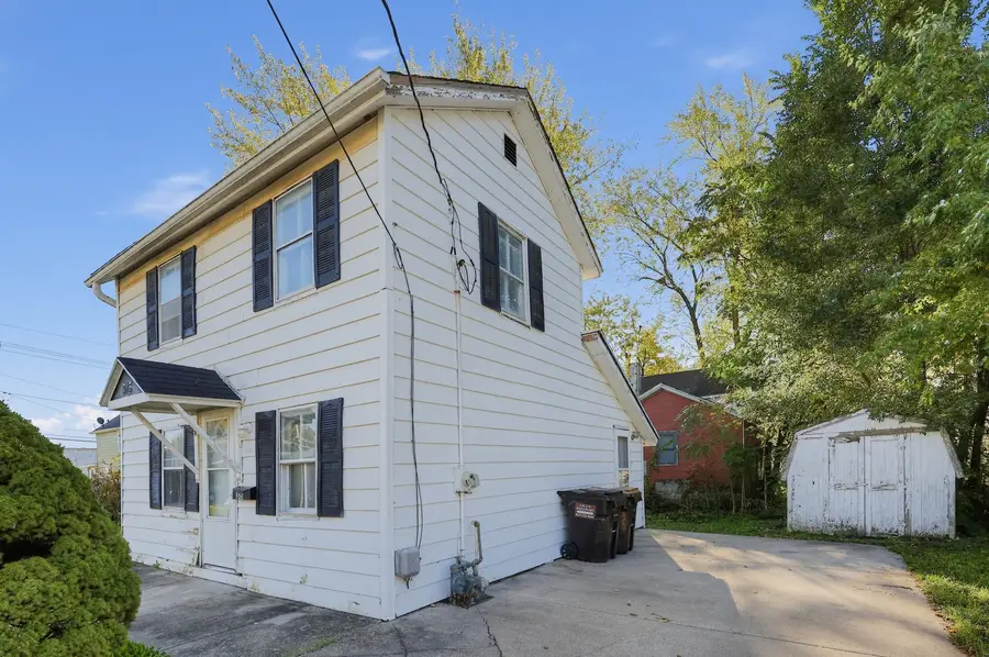 315 W Carpenter Street, Freeport, IL 61032 - #2