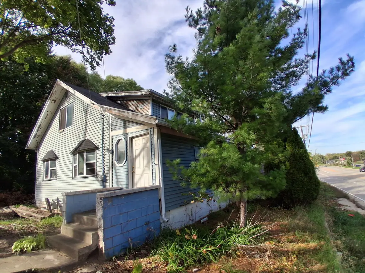 302 N Springfield Avenue, Rockford, IL 61101 - #1