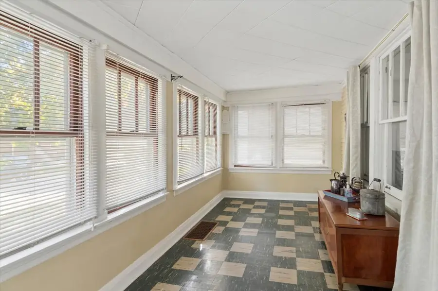 1041 S Elmwood Avenue, Oak Park, IL 60304 - #2