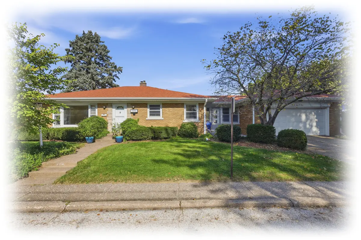 2304 E High Street, Davenport, IA 52803 - #1