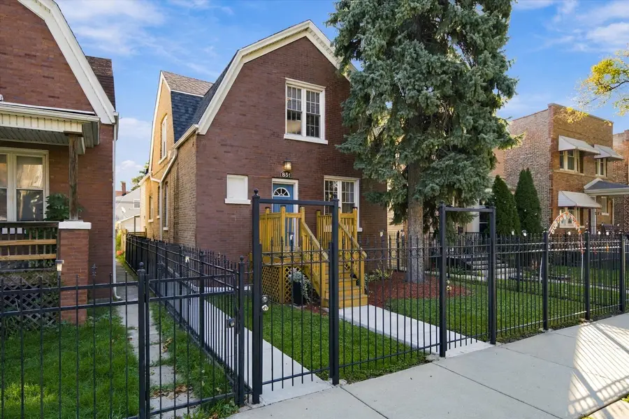 851 N Karlov Avenue, Chicago, IL 60651 - #2