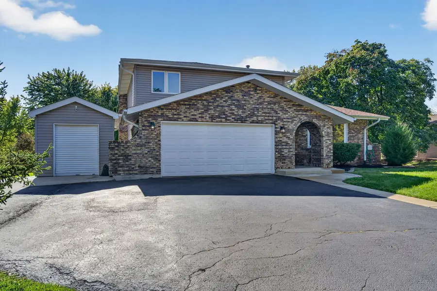 29W055 Schillinger Drive, Naperville, IL 60564 - #3