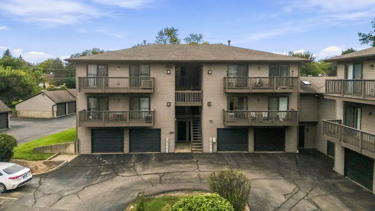 1820 W Highland Avenue #D, Elgin, IL 60123 - #1