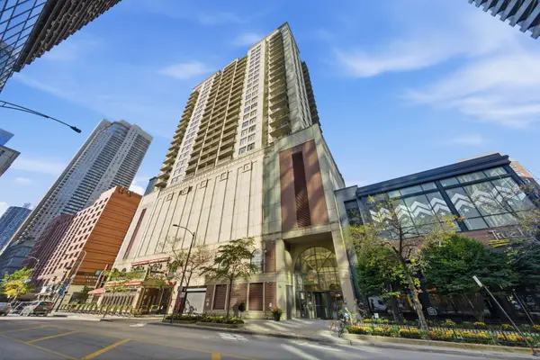 630 N State Street #1208, Chicago, IL 60654