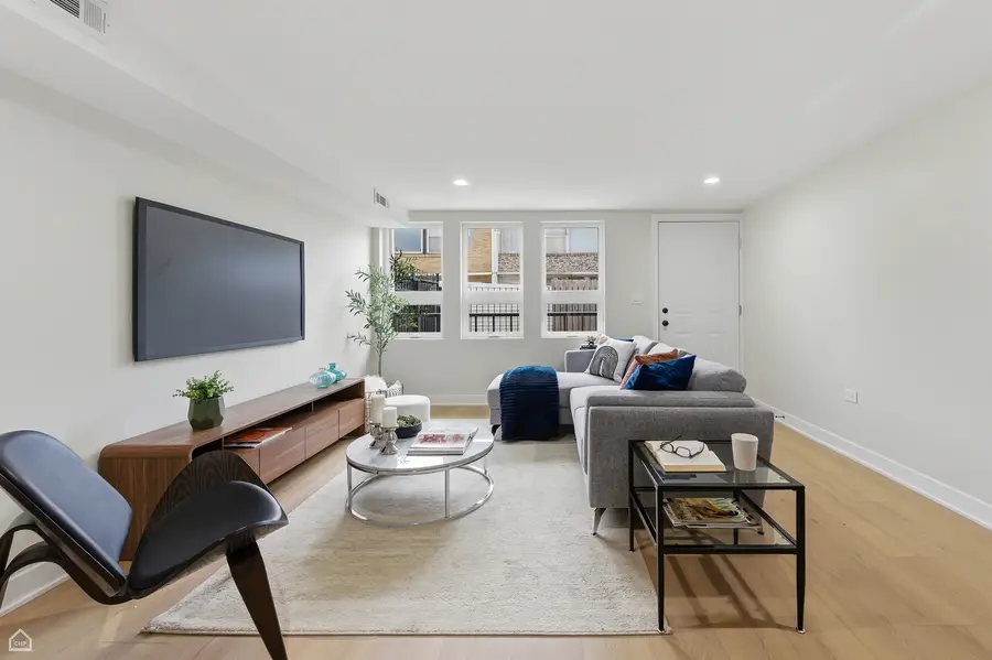 4818 S Drexel Boulevard #A, Chicago, IL 60615 - #3