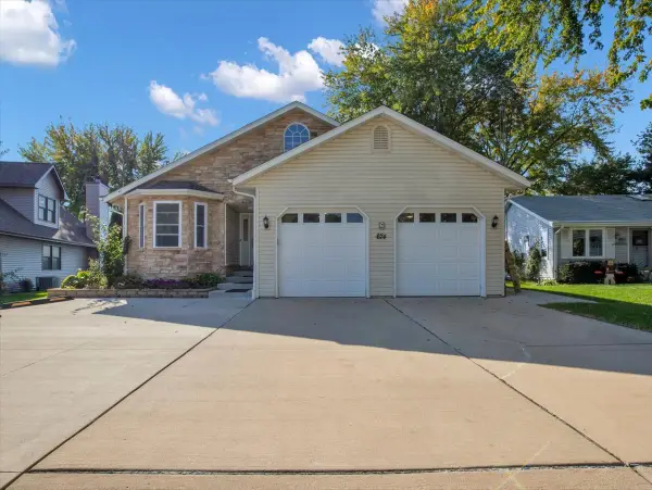 674 Candlewick Drive, Poplar Grove, IL 61065
