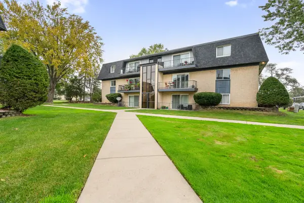 11128 S 84th Avenue #2B, Palos Hills, IL 60465