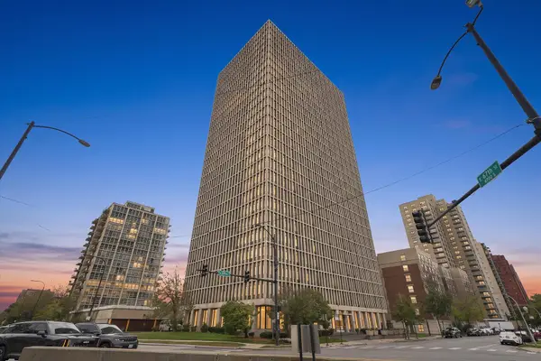6700 S South Shore Drive #4K, Chicago, IL 60649