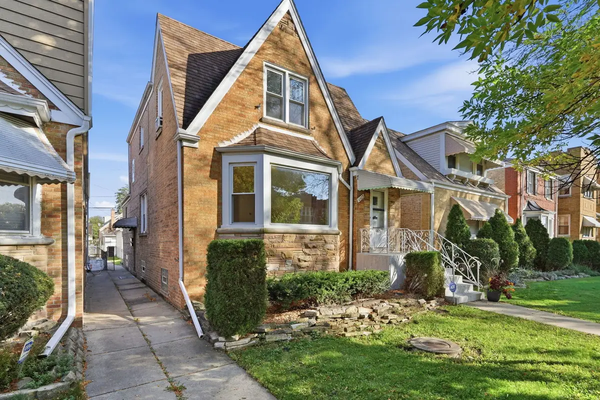 4923 N Mason Avenue, Chicago, IL 60630 - #1